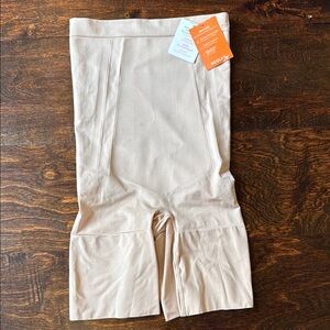 Spanx Oncore high waisted mid-thigh soft nude Shapewear Shorts